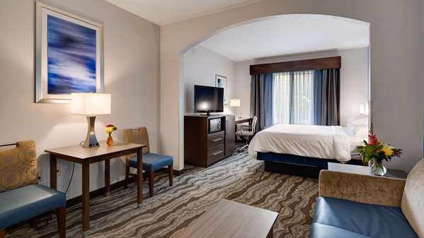  - Best Western Plus River Escape Inn & Suites Dillsboro