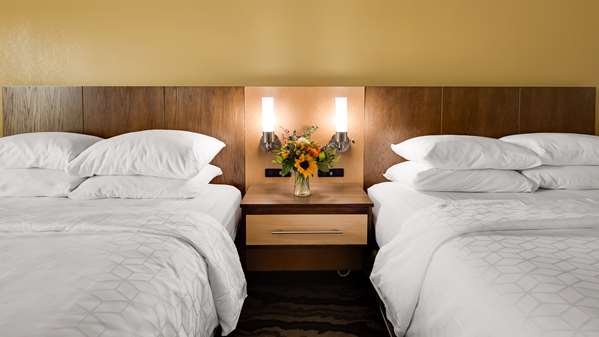  - Best Western Plus River Escape Inn & Suites Dillsboro
