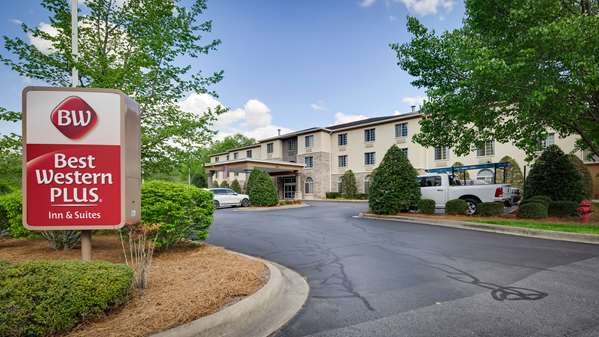 Exterior view - Best Western Plus River Escape Inn & Suites Dillsboro