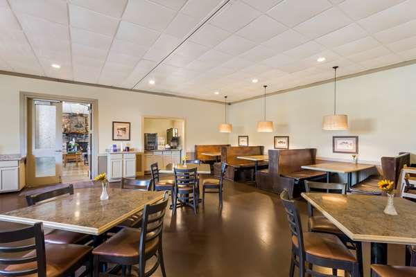 Restaurant - Best Western Mountain Lodge Banner Elk