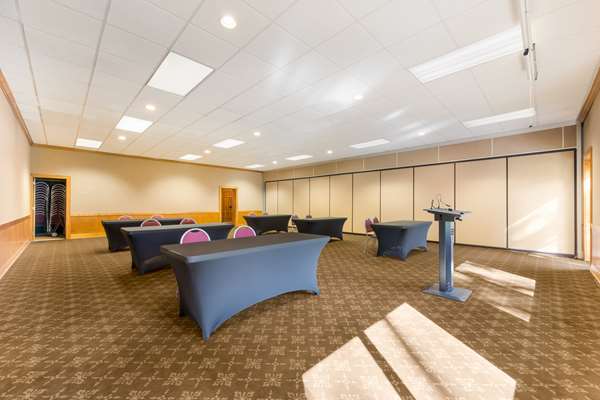  - Best Western Mountain Lodge Banner Elk