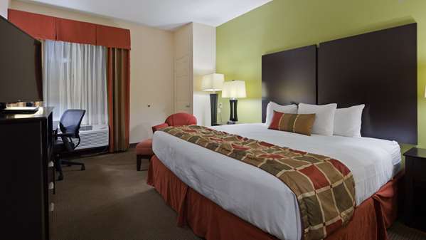  - Best Western Plus Huntersville Inn & Suites - I-77, Exit 23