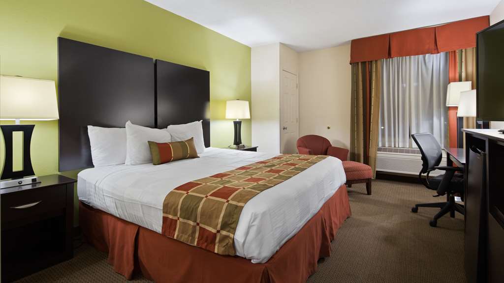 Best Western Plus Huntersville Inn & Suites Near Lake Norman-guestroom-Guest Room,Indoor/Interior,On-Site.jpg