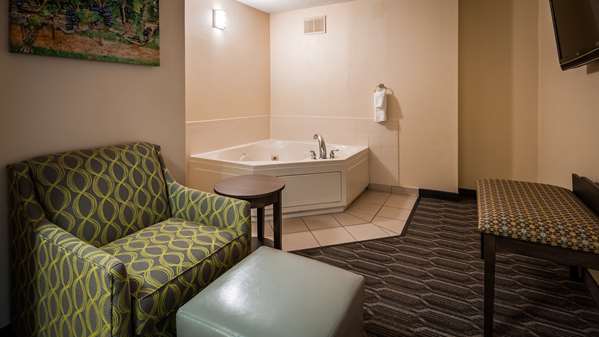 Suite - Best Western Plus Yadkin Valley Inn & Suites Jonesville