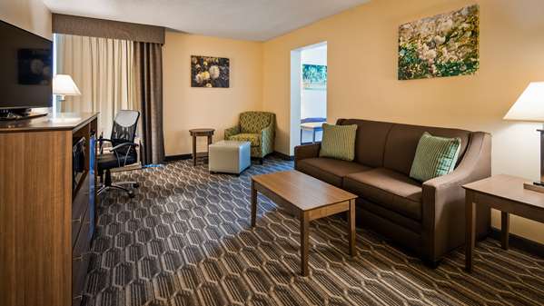 Suite - Best Western Plus Yadkin Valley Inn & Suites Jonesville