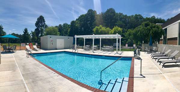 Pool - Best Western Plus Yadkin Valley Inn & Suites Jonesville