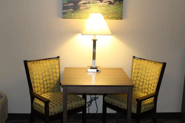  - Best Western Plus Yadkin Valley Inn & Suites Jonesville