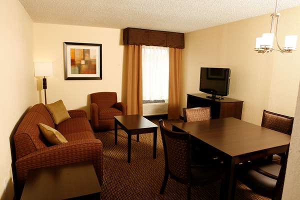 Suite - Best Western Plus Goldsboro Hotel