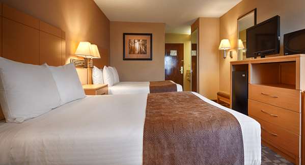  - SureStay Plus by Best Western Roanoke Rapids - I-95, Exit 171