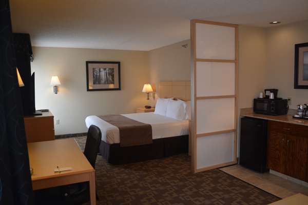 Suite - SureStay Plus by Best Western Roanoke Rapids - I-95, Exit 171