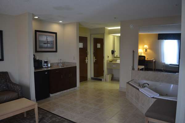 Suite - SureStay Plus by Best Western Roanoke Rapids - I-95, Exit 171