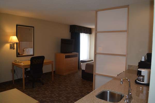 Suite - SureStay Plus by Best Western Roanoke Rapids - I-95, Exit 171