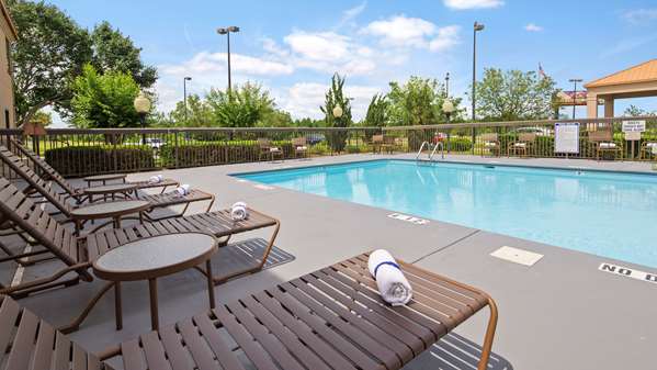 Pool - SureStay Plus by Best Western Roanoke Rapids - I-95, Exit 171