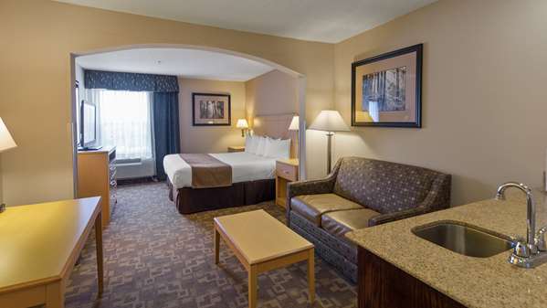 Suite - SureStay Plus by Best Western Roanoke Rapids - I-95, Exit 171