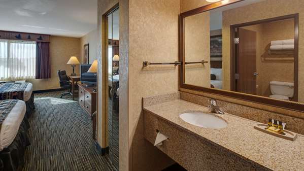  - Best Western Plus Kelly Inn & Suites Fargo - I-94, Exit 348