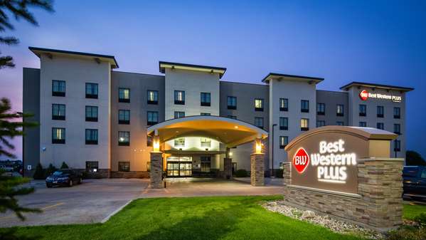 Exterior view - Best Western Plus Williston Inn