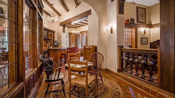 Bar - Best Western Premier Mariemont Inn Cincinnati