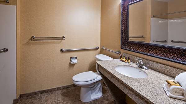  - Best Western Plus North Canton Inn & Suites