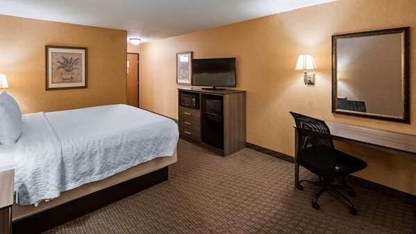  - Best Western Plus North Canton Inn & Suites
