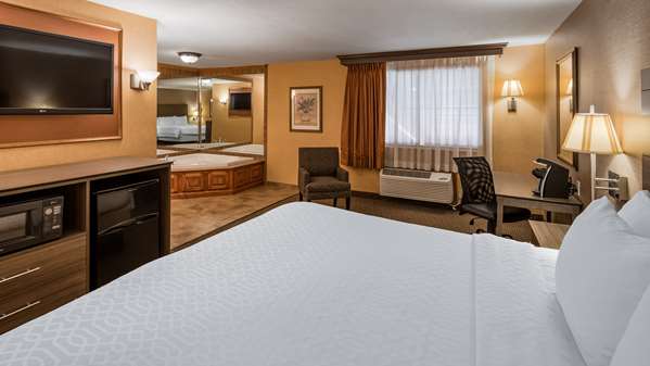  - Best Western Plus North Canton Inn & Suites