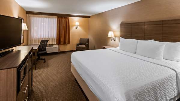 - Best Western Plus North Canton Inn & Suites
