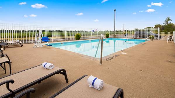 Pool - Best Western Executive Inn Mt Gilead - I-71, Exit 151