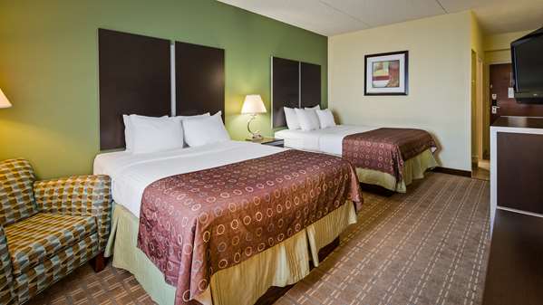  - Best Western Inn & Suites Airport Brook Park - I-71, Exit 237