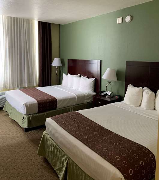  - Best Western Inn & Suites Airport Brook Park - I-71, Exit 237