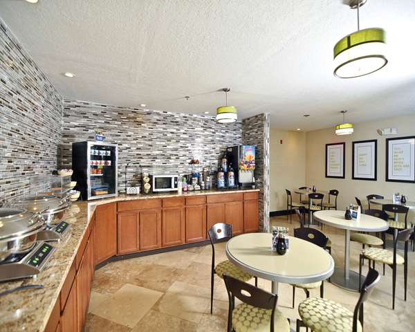 Amenities - Best Western Hotel Norwalk