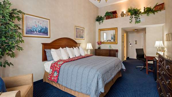  - Best Western Plus Lawnfield Inn & Suites Mentor