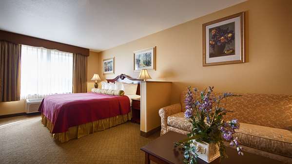  - Best Western Penn-Ohio Inn & Suites Hubbard - I-80, Exit 234