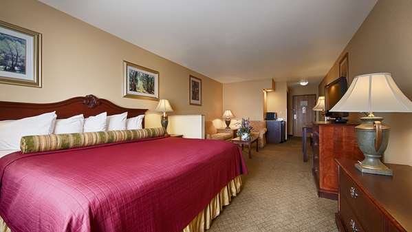  - Best Western Penn-Ohio Inn & Suites Hubbard - I-80, Exit 234