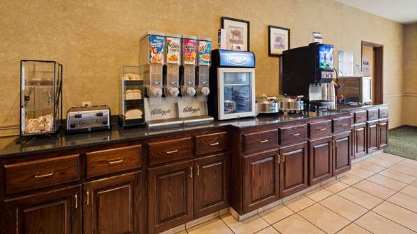 Amenities - Best Western Penn-Ohio Inn & Suites Hubbard - I-80, Exit 234