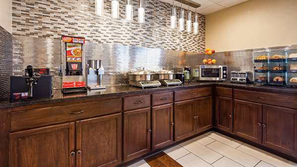 Amenities - Best Western B R Guest Zanesville - I-70, Exit 160