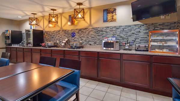 Amenities - Best Western Lakewood Inn Hebron