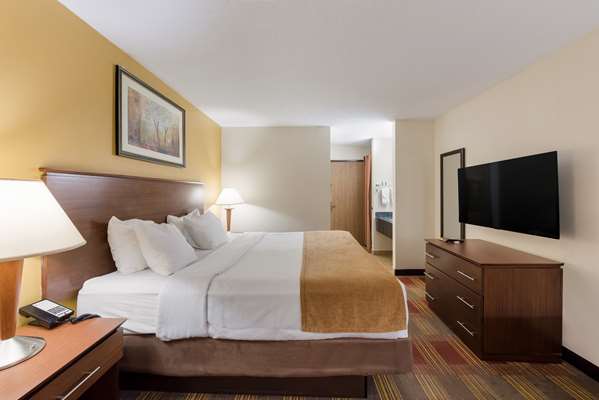 Suite - Best Western Lakewood Inn Hebron