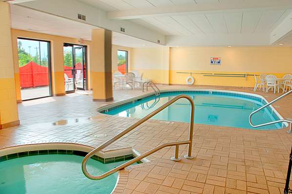 Pool - Best Western Mason Inn - I-71, Exit 19