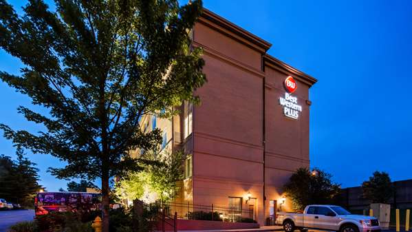 Exterior view - Best Western Plus Hannaford Inn & Suites Cincinnati - I-71, Exit 12