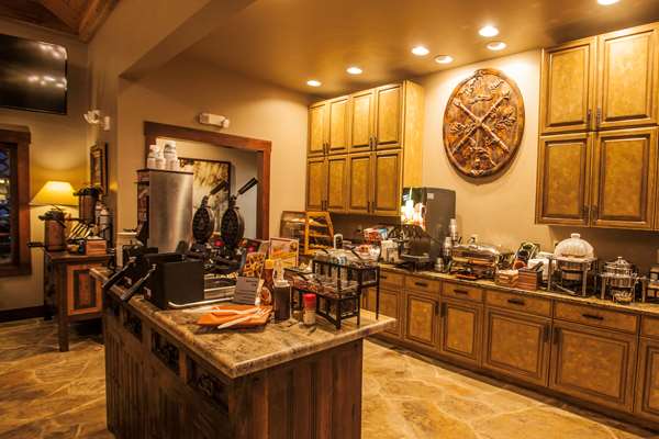 Amenities - Best Western Plus Weatherford Hotel - I-40, Exit 81 & 82