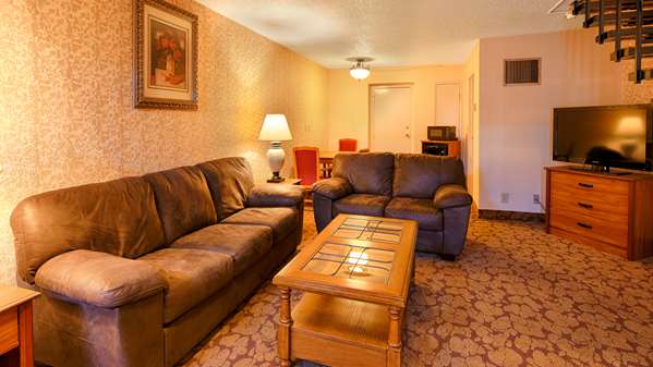 Suite - Best Western Airport Inn Tulsa - I-244, Exit 14