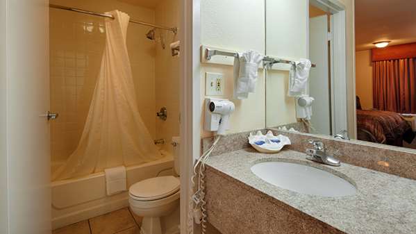 - Best Western Airport Inn Tulsa - I-244, Exit 14