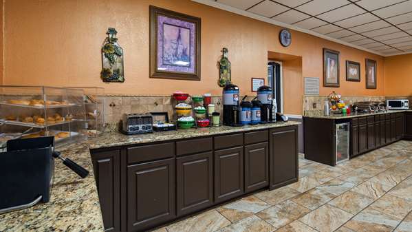 Amenities - Best Western Airport Inn Tulsa - I-244, Exit 14