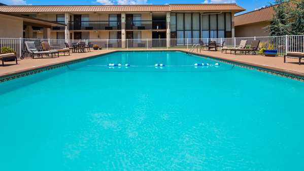 Pool - Best Western Airport Inn Tulsa - I-244, Exit 14