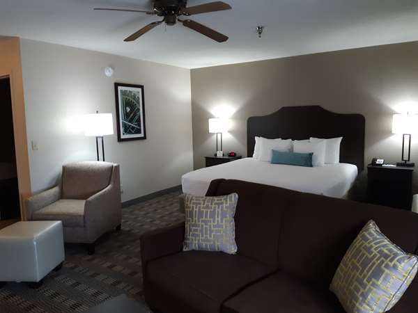 Suite - Best Western TimberRidge Inn Grove