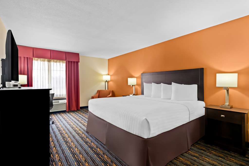 Best Western Kenosha Inn-guestroom-Guest Room,On-Site.jpg