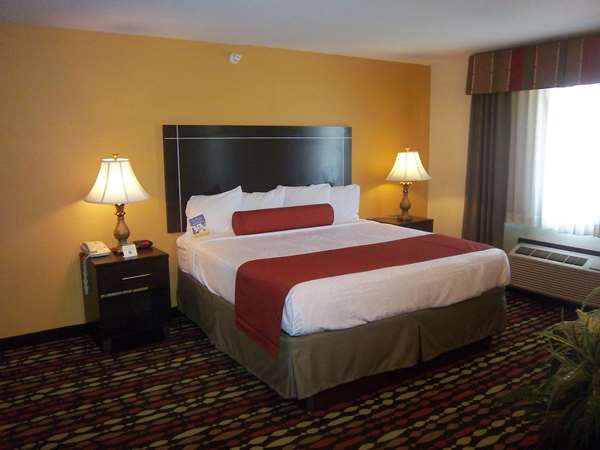 Suite - Best Western Greentree Inn & Suites Moore - I-35, Exit 118