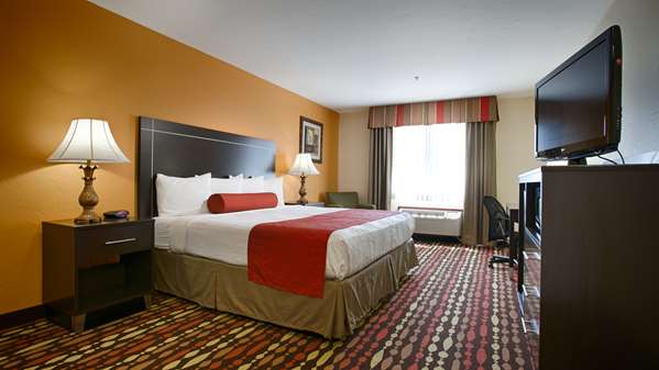  - Best Western Greentree Inn & Suites Moore - I-35, Exit 118