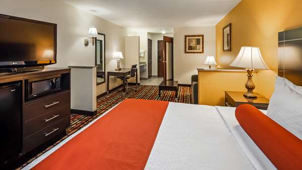  - Best Western Greentree Inn & Suites Moore - I-35, Exit 118