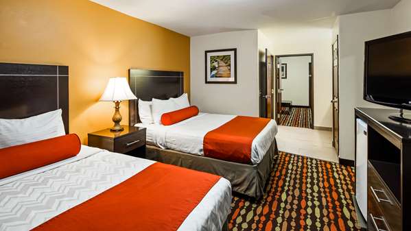  - Best Western Greentree Inn & Suites Moore - I-35, Exit 118
