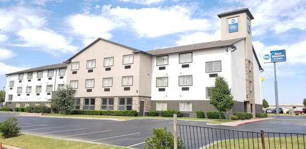 Exterior view - Best Western Greentree Inn & Suites Moore - I-35, Exit 118